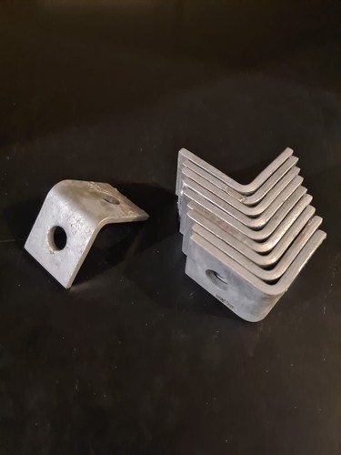 Degree channel hole angle - 90,